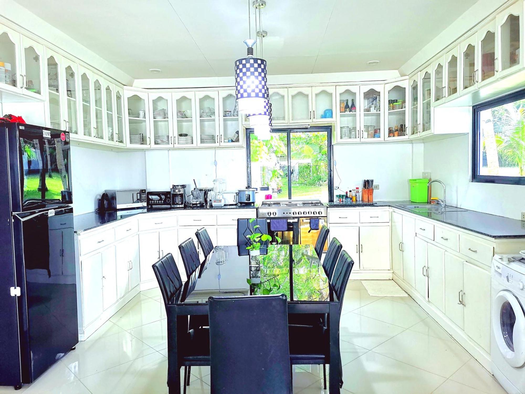 Beach Front White House Villa Maria  Ngoại thất bức ảnh