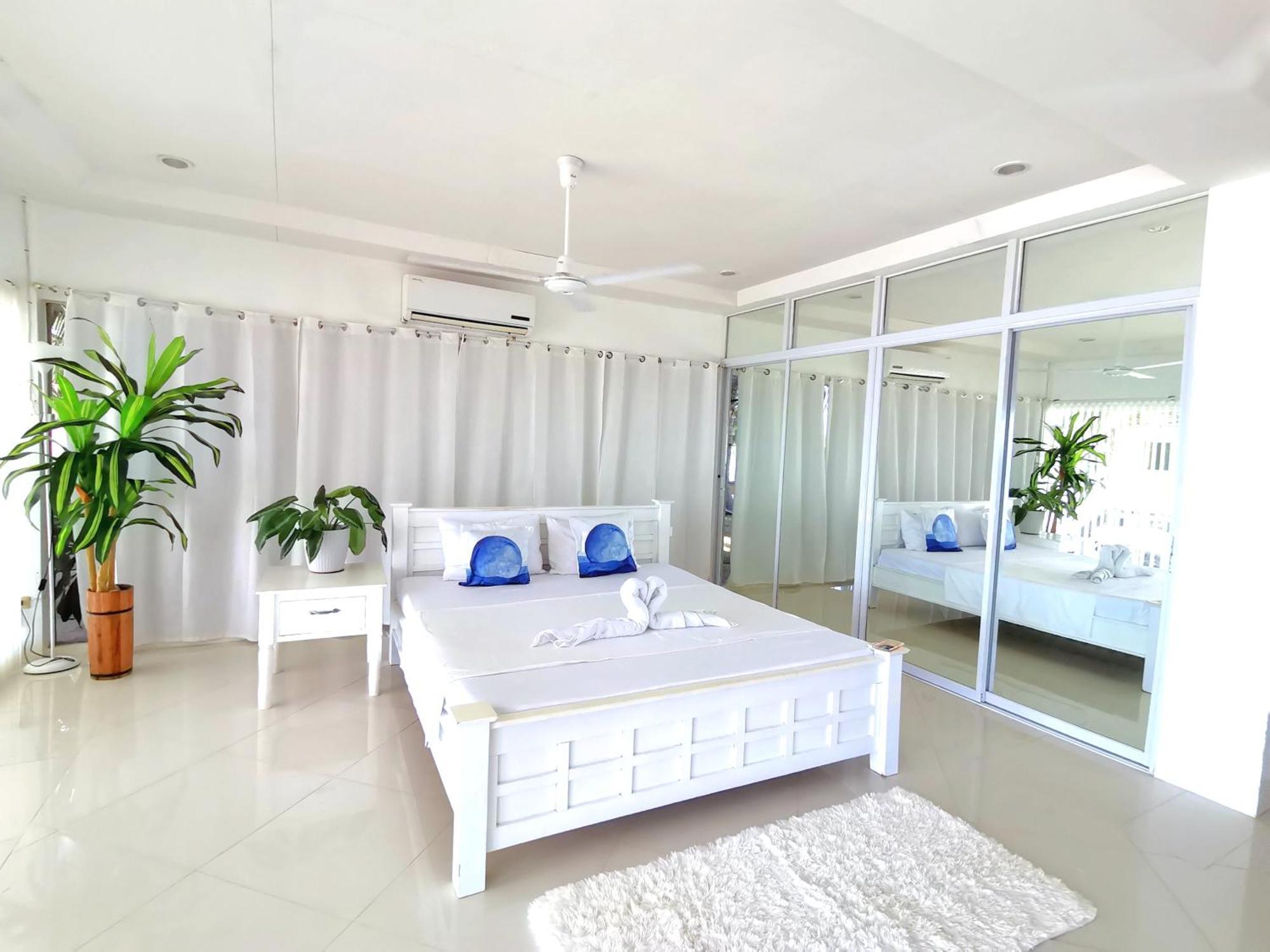Beach Front White House Villa Maria  Ngoại thất bức ảnh